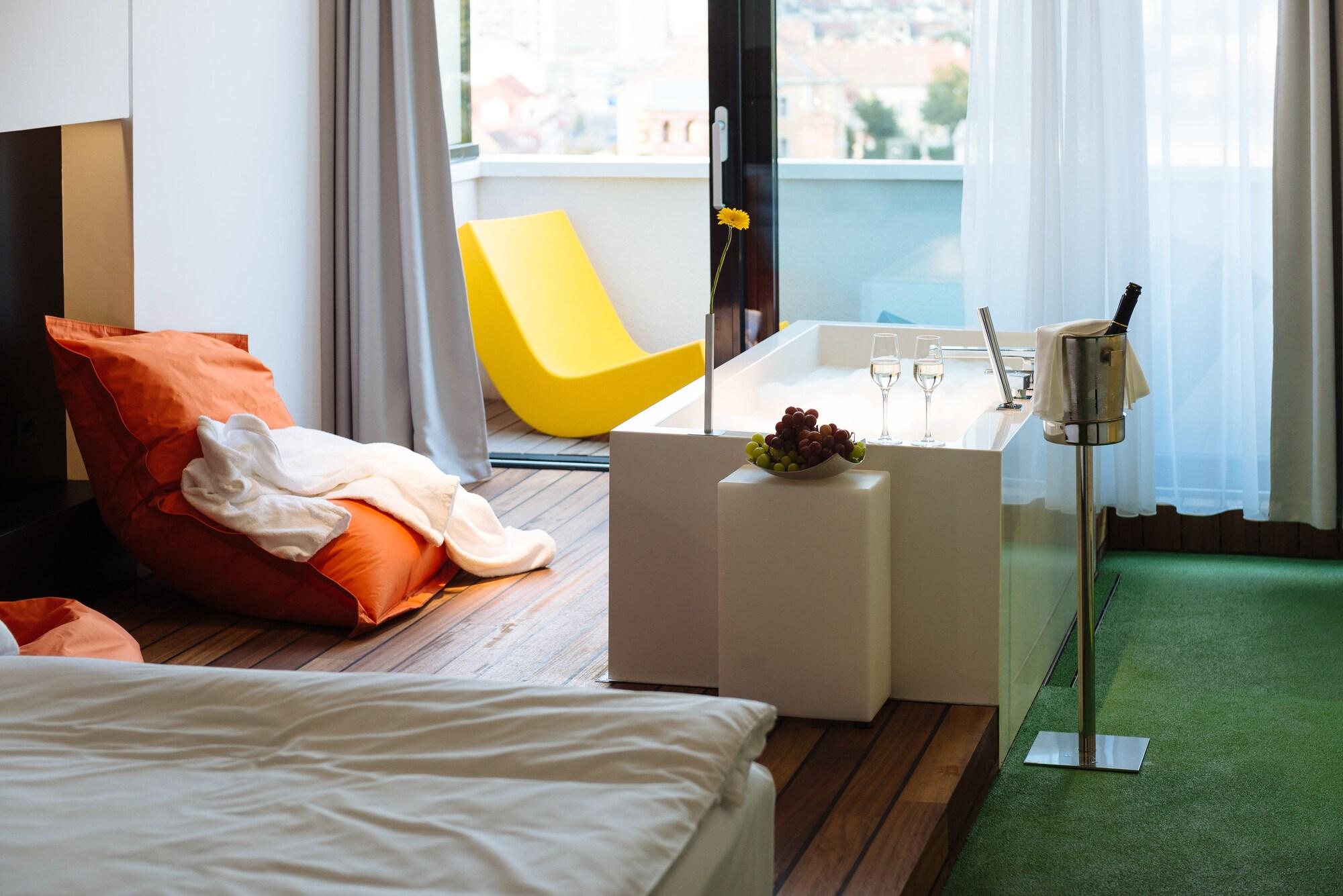 Hotel Privo Târgu-Mureş Exteriér fotografie